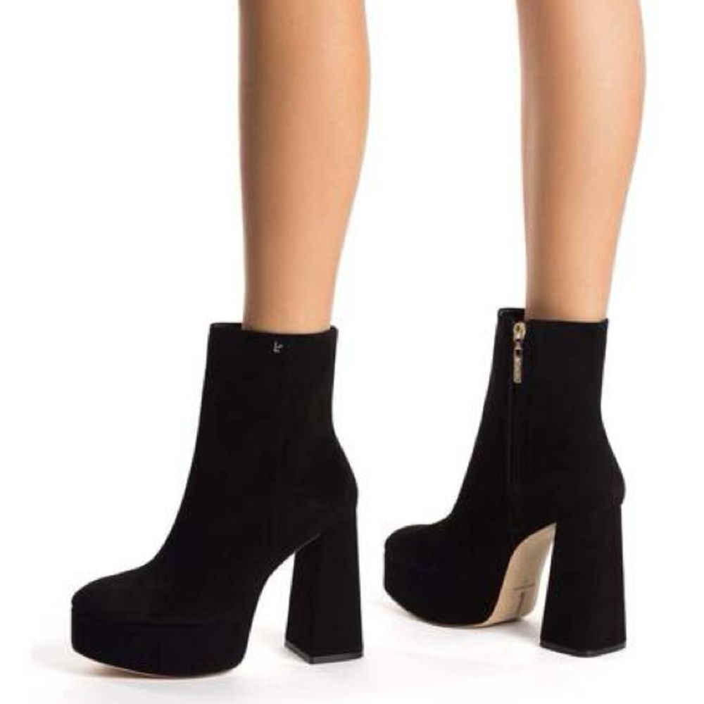 LARROUDÉ Dolly Boots Stretch Velvet Black, New, Size 8